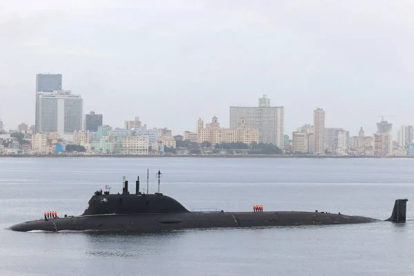 Llega a La Habana la Marina rusa con una fragata y un submarino nuclear