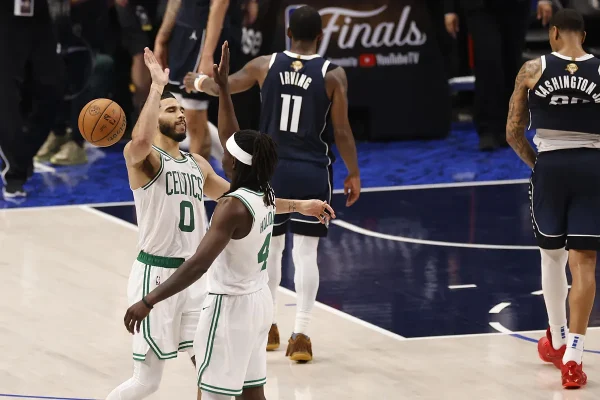 NBA: Los Celtics vencen en Dallas, acarician el anillo y Doncic acaba expulsado | NBA 2023
