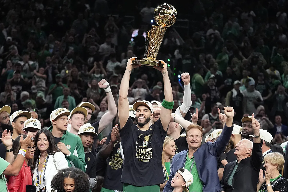 NBA: Los Celtics liquidan a los Mavericks de Doncic y se convierten en el equipo con ms anillos de la historia | NBA 2023