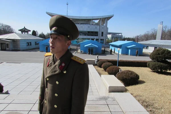 Corea del Sur dispara por segunda vez este mes despus de que soldados del Norte traspasaran la frontera