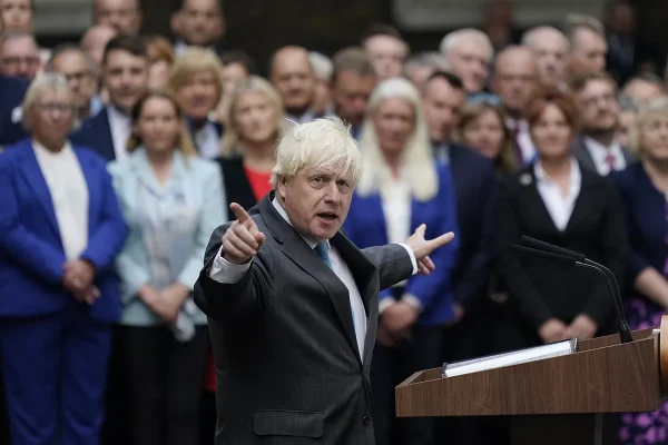 Boris Johnson entra en la campaa electoral britnica en apoyo de Rishi Sunak