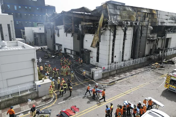 El incendio de una fbrica de bateras de litio deja al menos 20 muertos en Corea del Sur