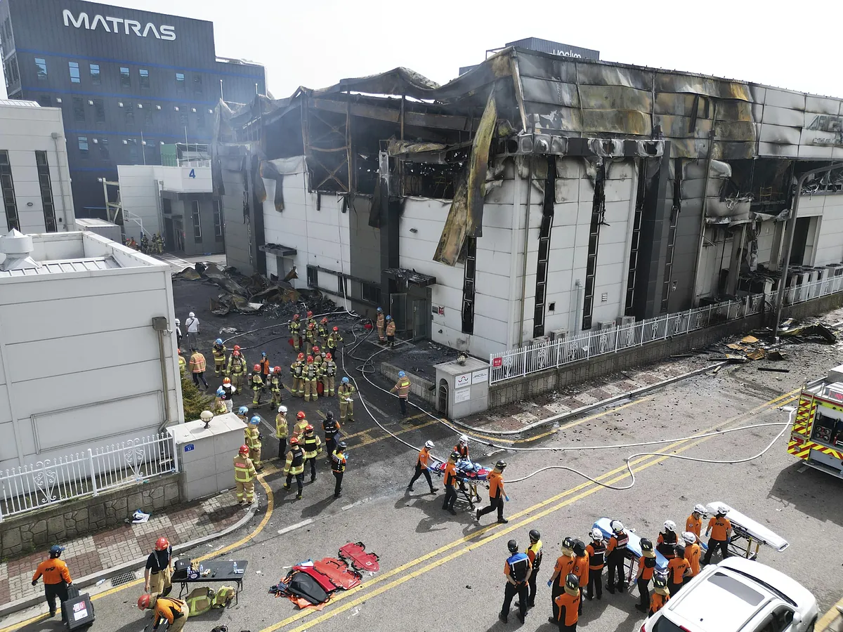 El incendio de una fbrica de bateras de litio deja al menos 20 muertos en Corea del Sur