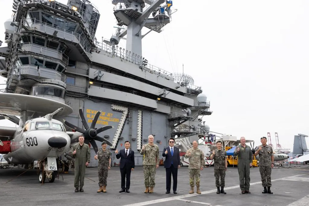 Corea del Sur: Seúl valora entrar en la guerra de Ucrania mientras recibe globos de basura de Corea del Norte