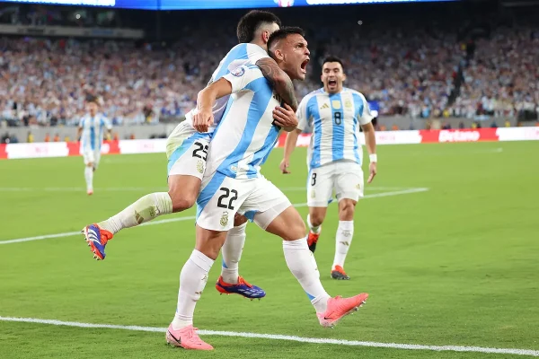 Lautaro derriba el muro chileno y mete a Argentina en los cuartos de la Copa Amrica