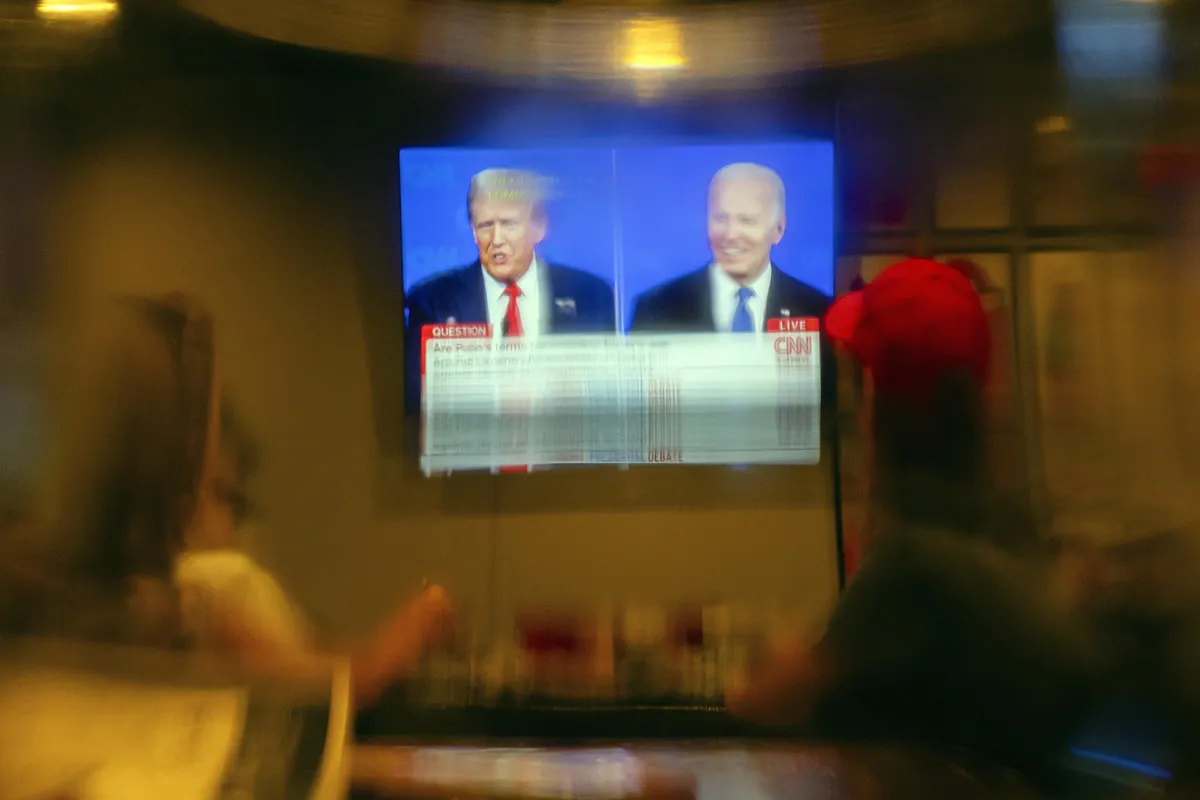 China se divierte con el "reality show" entre Biden y Trump