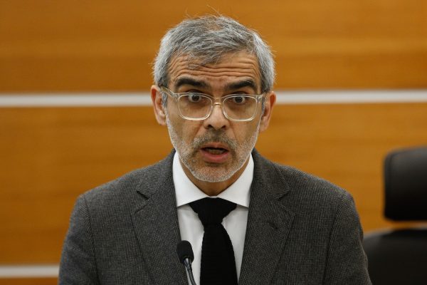 ministro Cordero confirma más investigaciones tras detención de funcionarios