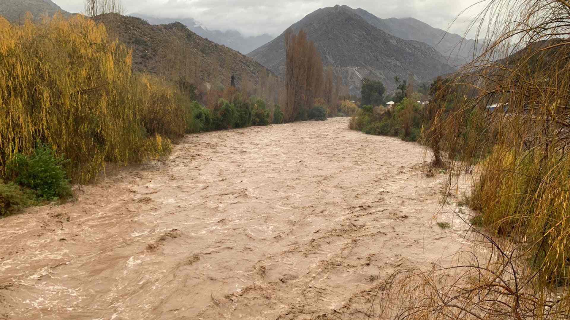 Senapred pide evacuar sector en Concón