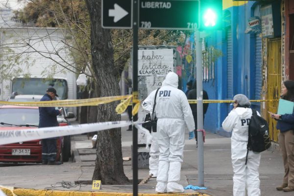 Los primeros antecedentes del hombre que apareció maniatado y baleado en el barrio Yungay