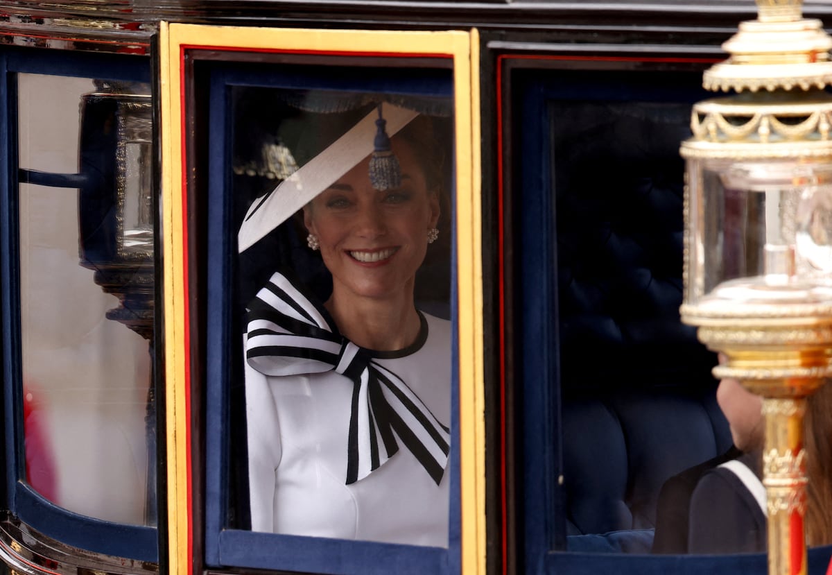 El regreso a la escena pública de Kate Middleton acapara la atención en la ceremonia de aniversario de Carlos III | Internacional