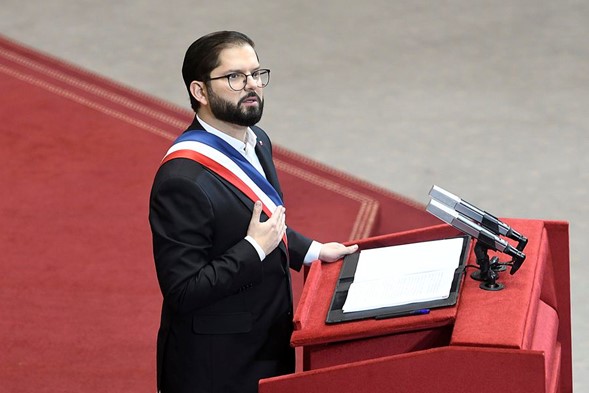 Boric anuncia urgencias para eutanasia y aborto: algunos abandonan la sala