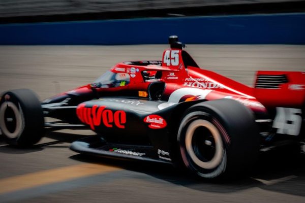 La IndyCar completó su prueba de motores híbridos en Milwaukee