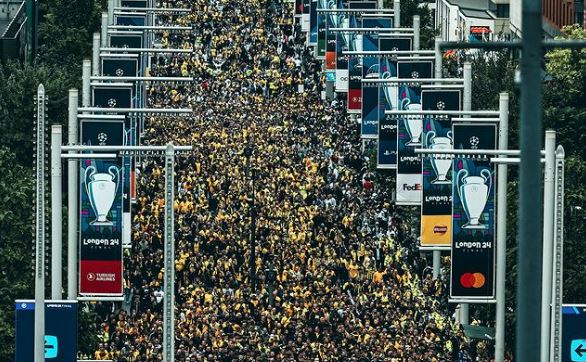 ¡Se desborda Londres! ¿Cuántos hinchas del Dortmund viajaron?