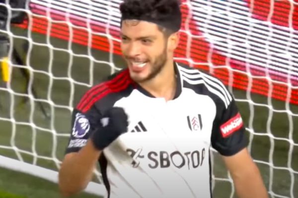 Orgullo mexicano Raúl Jiménez ganó este importante premio en el Fulham