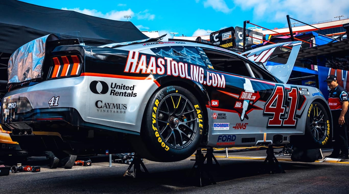 Gene Haas crea un nuevo equipo para permanecer en la NASCAR