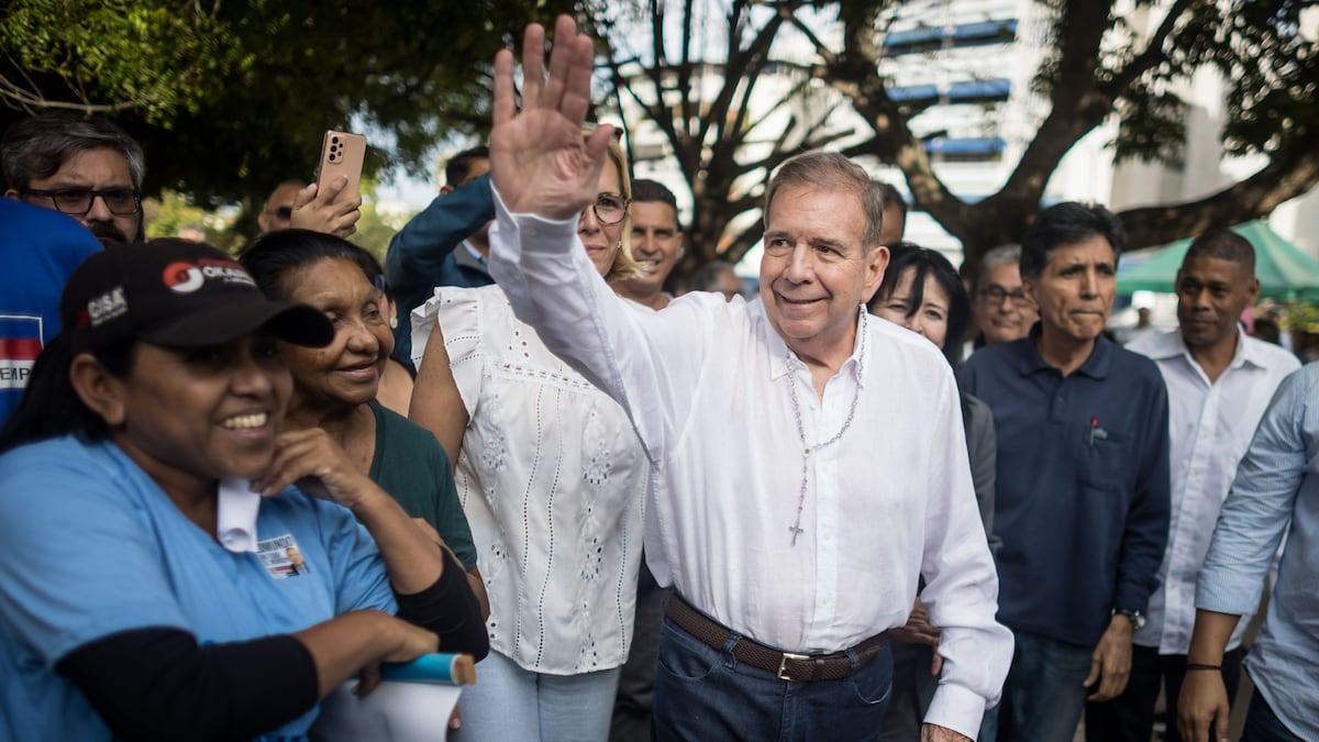 Inhabilitados 10 alcaldes opositores en Venezuela después de mostrar su apoyo a Edmundo González