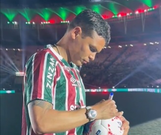 VIDEO | Así fue el impresionante recibimiento del Fluminense a Thiago Silva