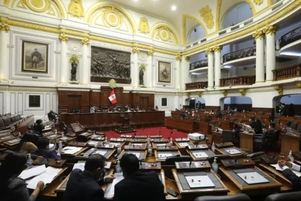 Reacciones en el Congreso tras pedido de facultades investigadoras para la Comisión de Defensa por presuntas irregularidades en la Diviac