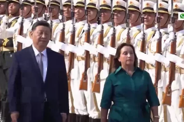 Dina Boluarte se reunió con presidente chino Xi Jinping