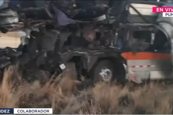 Puno: Accidente en carretera deja 3 fallecidos y 27 heridos