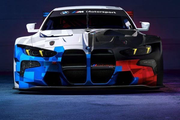 BMW medita observar en acción al M4 GT3 EVO este año