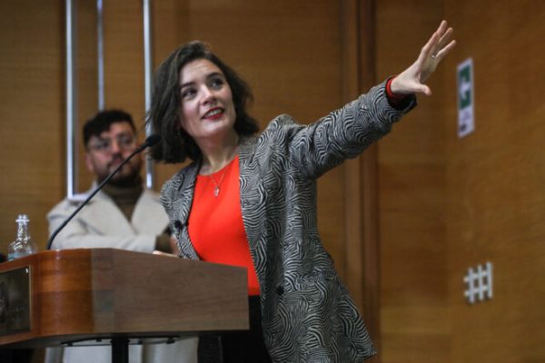 “Aguanta, chequea, comparte”, contra la desinformación