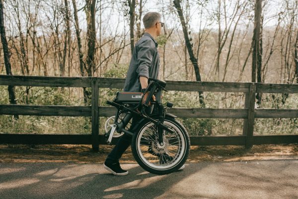 Con una brutal autonomía de 260 km, esta ebike urbana ligera se ha puesto de moda, y tiene todo el sentido del mundo