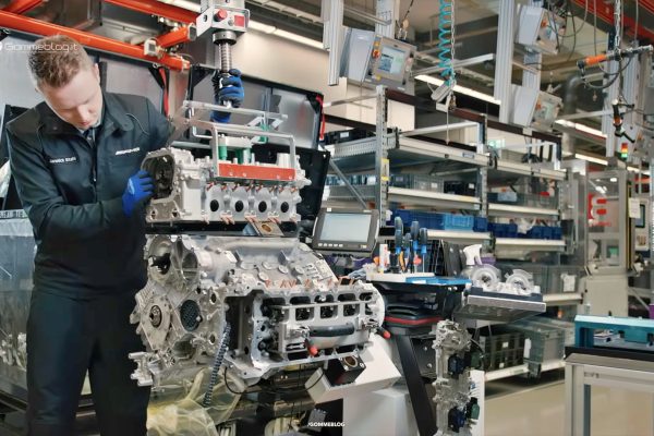 Un hombre, un motor, el fascinante proceso de fabricación de un V8 AMG desde dentro