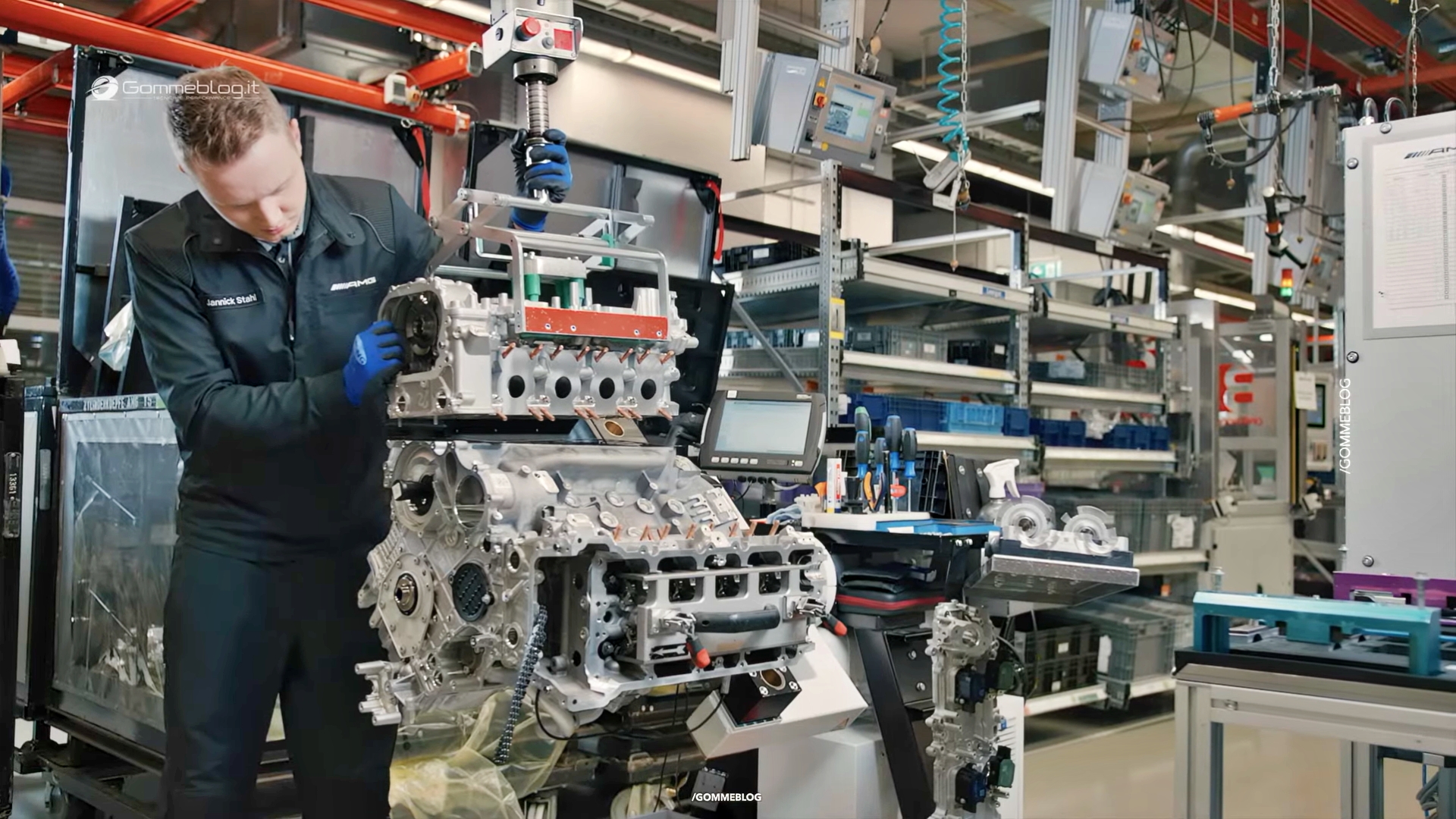 Un hombre, un motor, el fascinante proceso de fabricación de un V8 AMG desde dentro