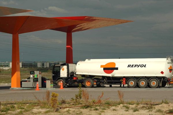 La campaña de Repsol por la que Iberdrola, entre otras entidades, la acusa de greenwashing por peligro potencial de salud