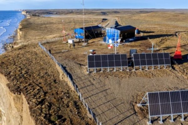 Boric a Argentina: "o sacan los paneles solares a la brevedad o lo hacemos nosotros"