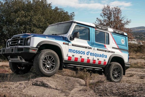 Nos costará 100.000 euros, pero los Mossos d'Esquadra pronto estrenarán el 4x4 extremo más capaz del momento