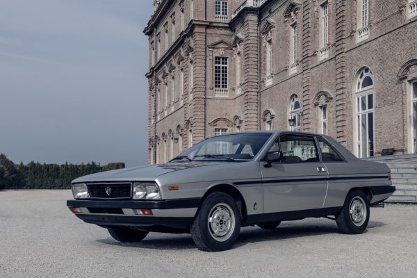 Hace más de 40 años que no se produce este coche de lujo y quizás no conozcas su historia, pero volverá pronto y tendrá versión deportiva