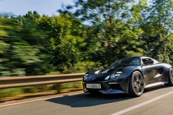 Este Lotus Elise eléctrico puede cargar su batería al 80% en menos de 5 minutos