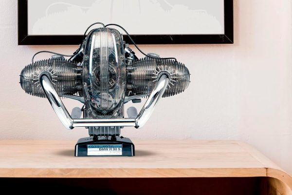 El legendario motor bóxer de 2 cilindros de la BMW R 90 S que ahora puedes construir tú mismo con esta maqueta a escala