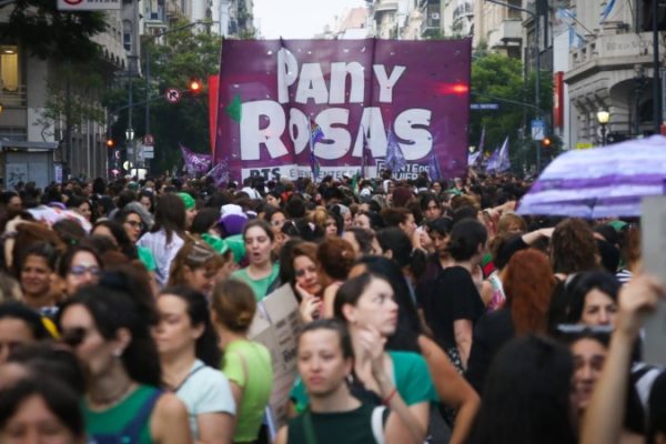 a las calles contra la violencia machista, los crímenes de odio y la Ley Bases de Milei