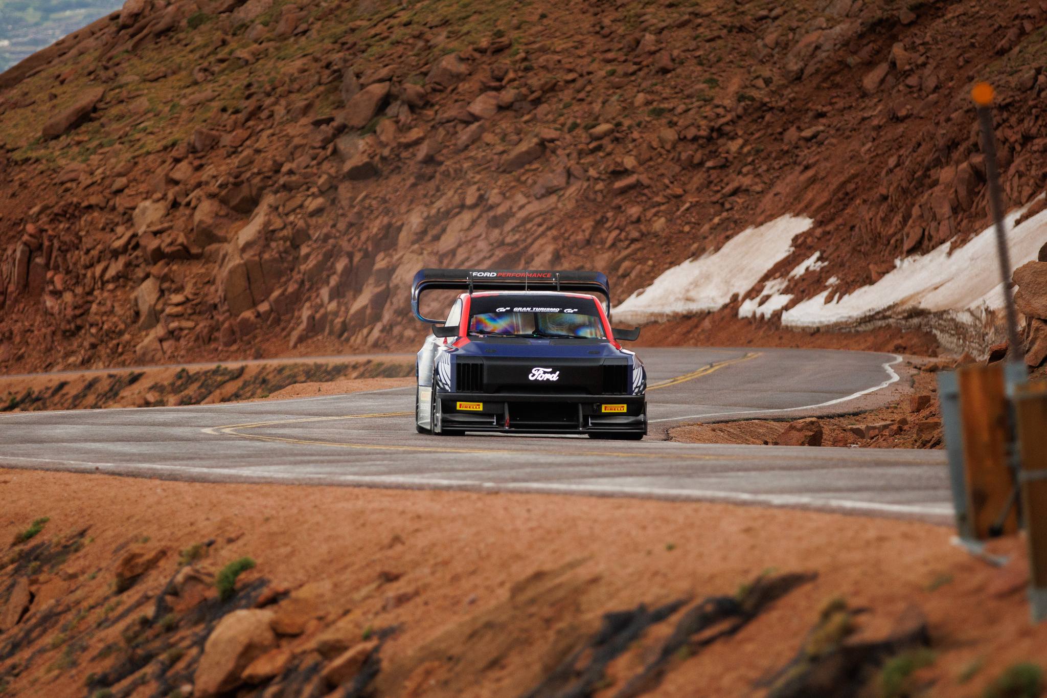 Romain Dumas gana su quinto Pikes Peak y Dani Sordo termina en el podio