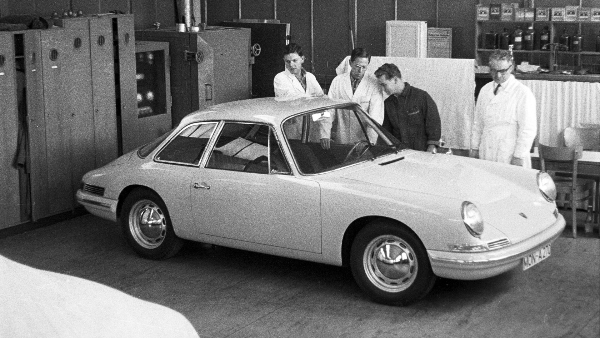 Este es el eslabón perdido entre el Porsche 356 y el 911 original, un 4 plazas que nunca se comercializó