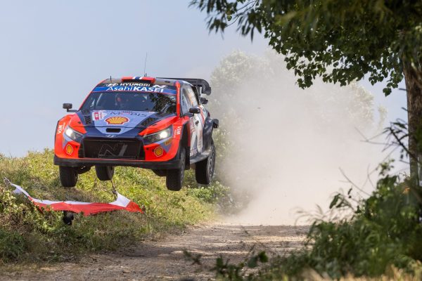 Rally de Polonia: Bochorno de los aficionados en un gran día para Andreas Mikkelsen