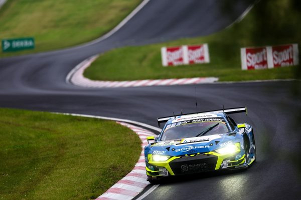 Scherer Sport PHX ganó unas 24 Horas de Nürburgring acortadas por la niebla