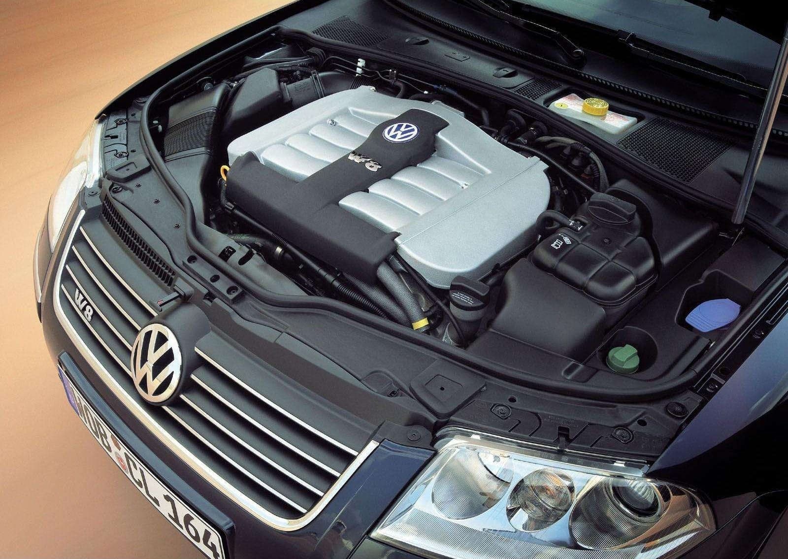El exótico 8 cilindros, a precio de saldo hoy, con el que Volkswagen consiguió desafiar a las premium