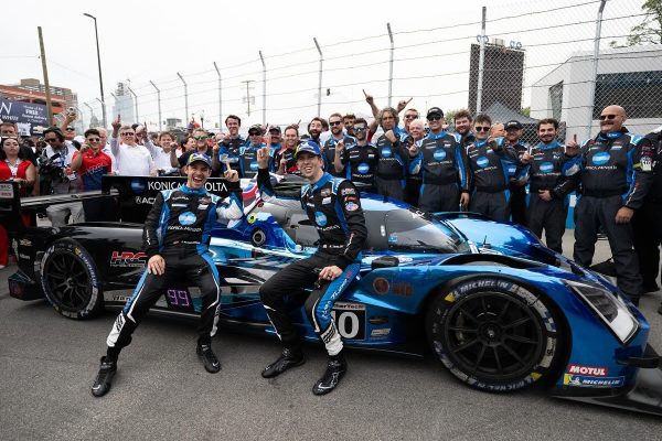 Ricky Taylor y Filipe Albuquerque sorprenden a Porsche en las calles de Detroit