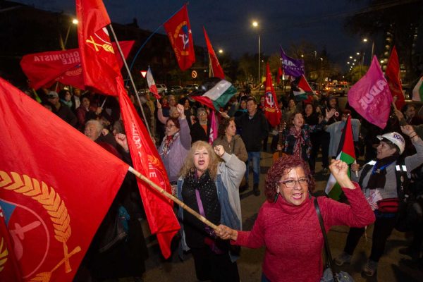 Jara rechaza manifestaciones del PC en apoyo a Jadue en Centro de Justicia