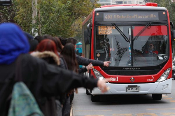 Panel de Expertos ordena alza de $20 en transporte público