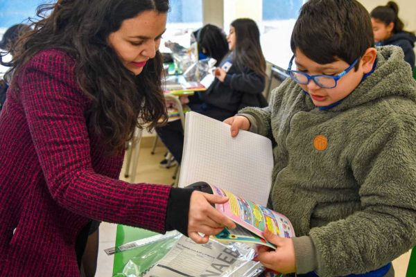 Junaeb comenzó la entrega de útiles escolares