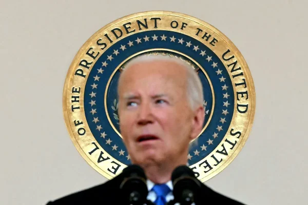 Biden avisa de que el fallo del Tribunal Supremo sobre la inmunidad presidencial es un "precedente peligroso"
