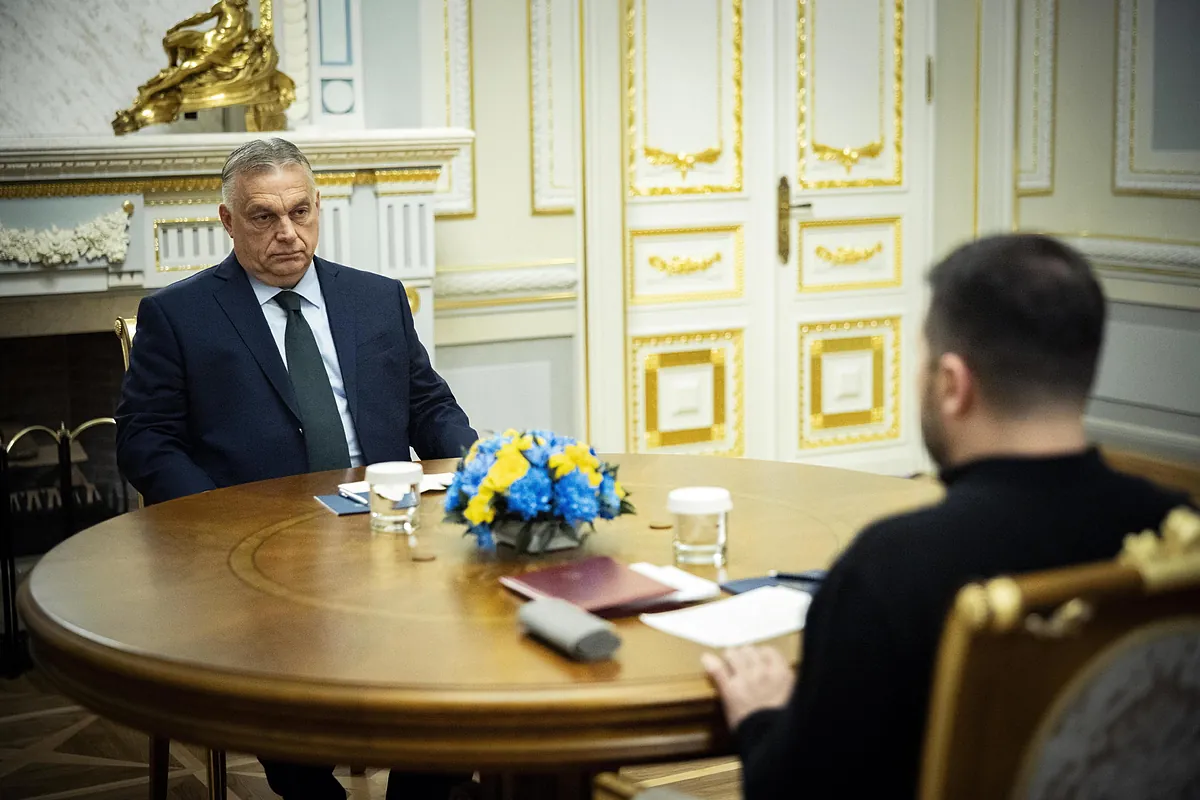 Orban se reúne con Zelenski en Kiev para hablar de paz y de la minoría húngara en Ucrania