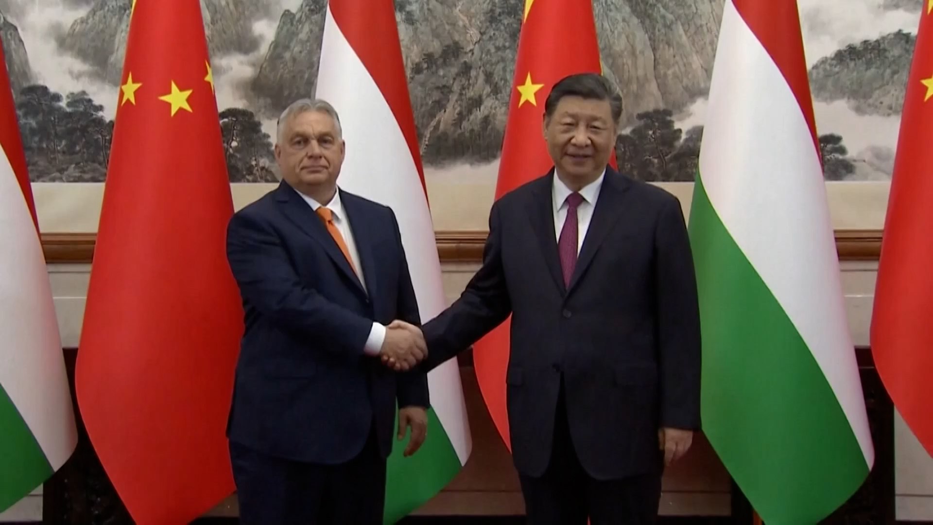 La cuestionada "misin de paz 3.0" de Orban contina por sorpresa en China