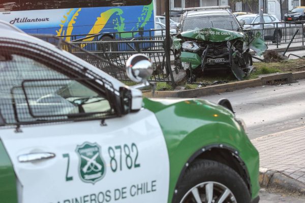 Choque entre patrulla de Carabineros y vehículo particular dejó tres heridos en Puente Alto