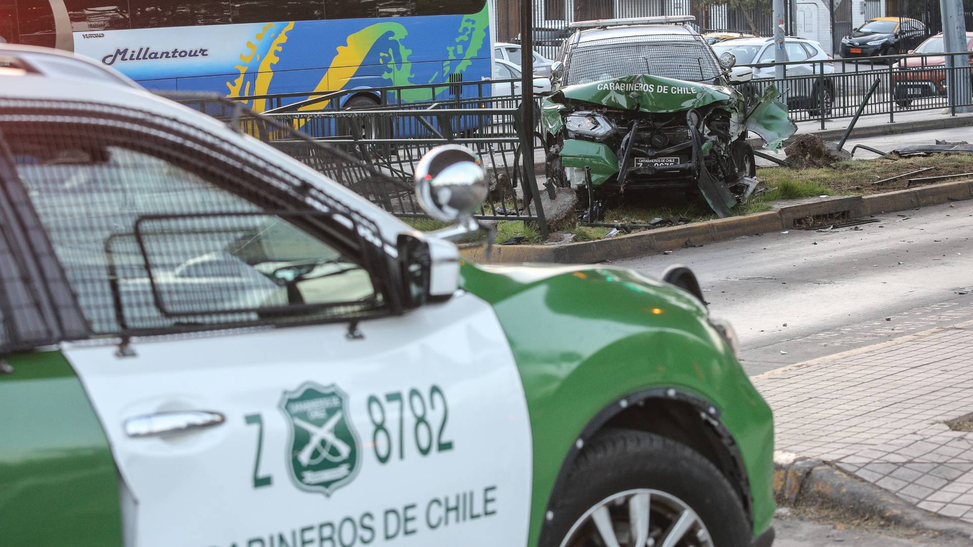 Choque entre patrulla de Carabineros y vehículo particular dejó tres heridos en Puente Alto